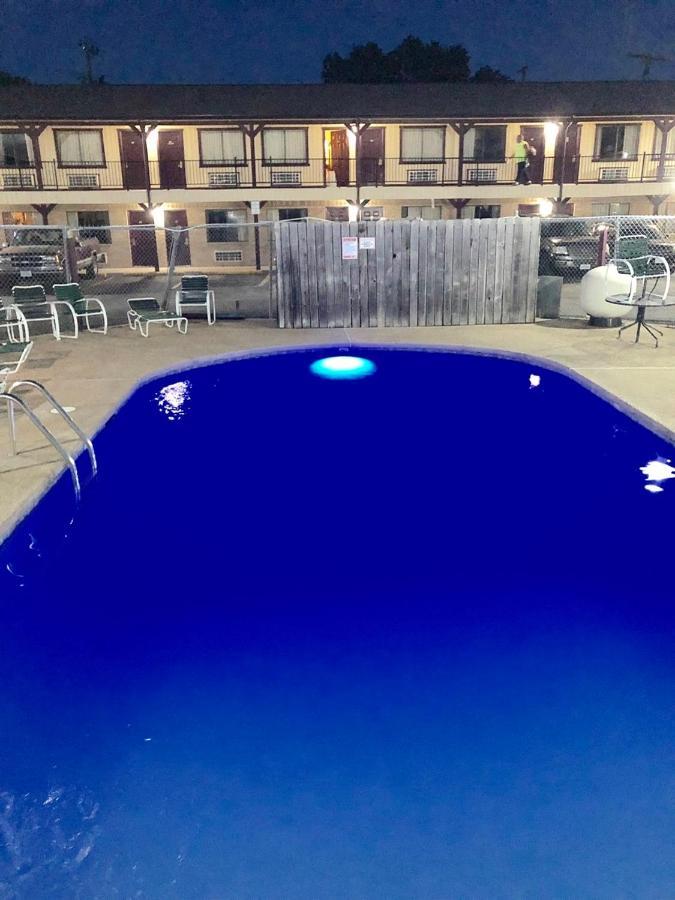 The Inn At Mexia Esterno foto